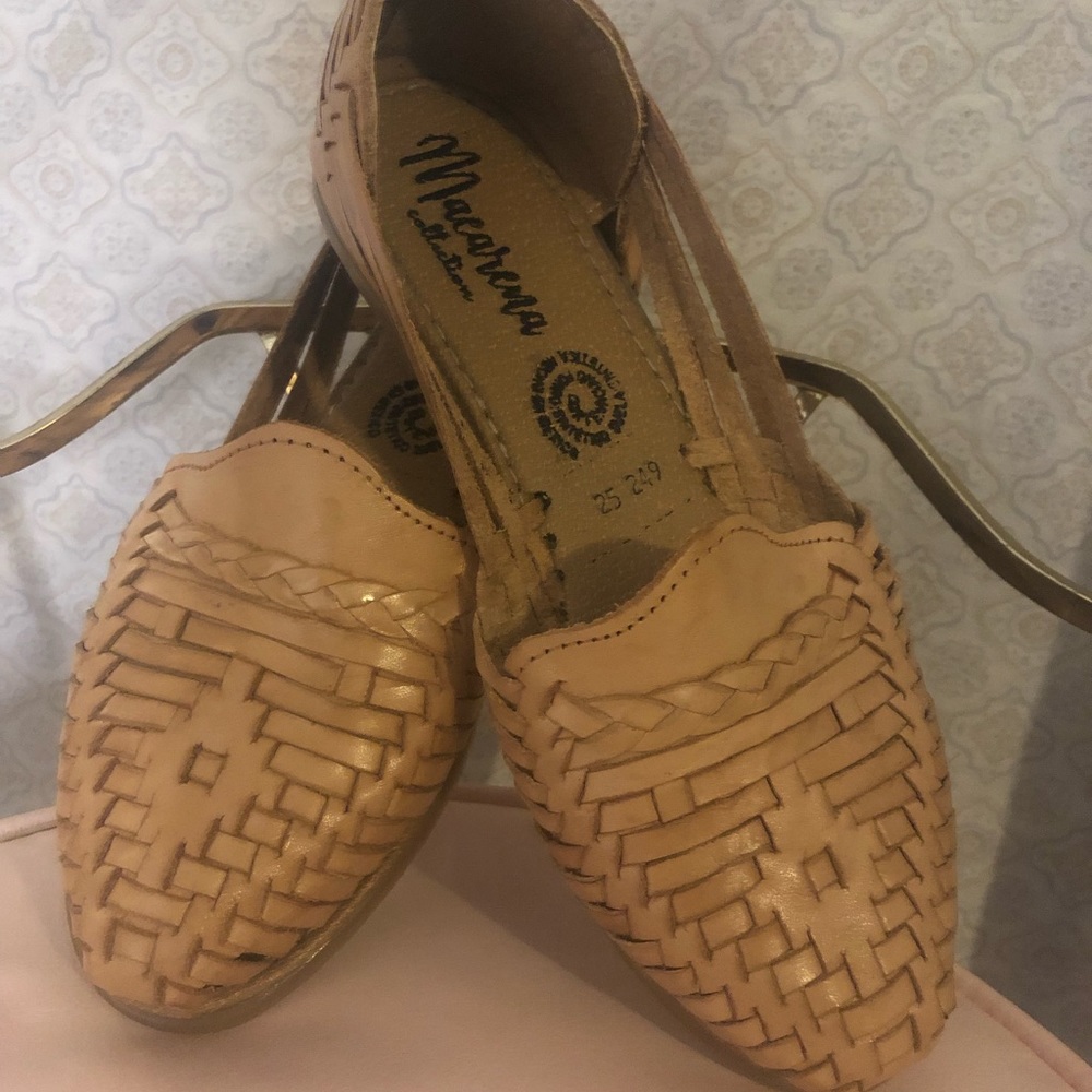 Women’s size 8 shoes. Never worn.